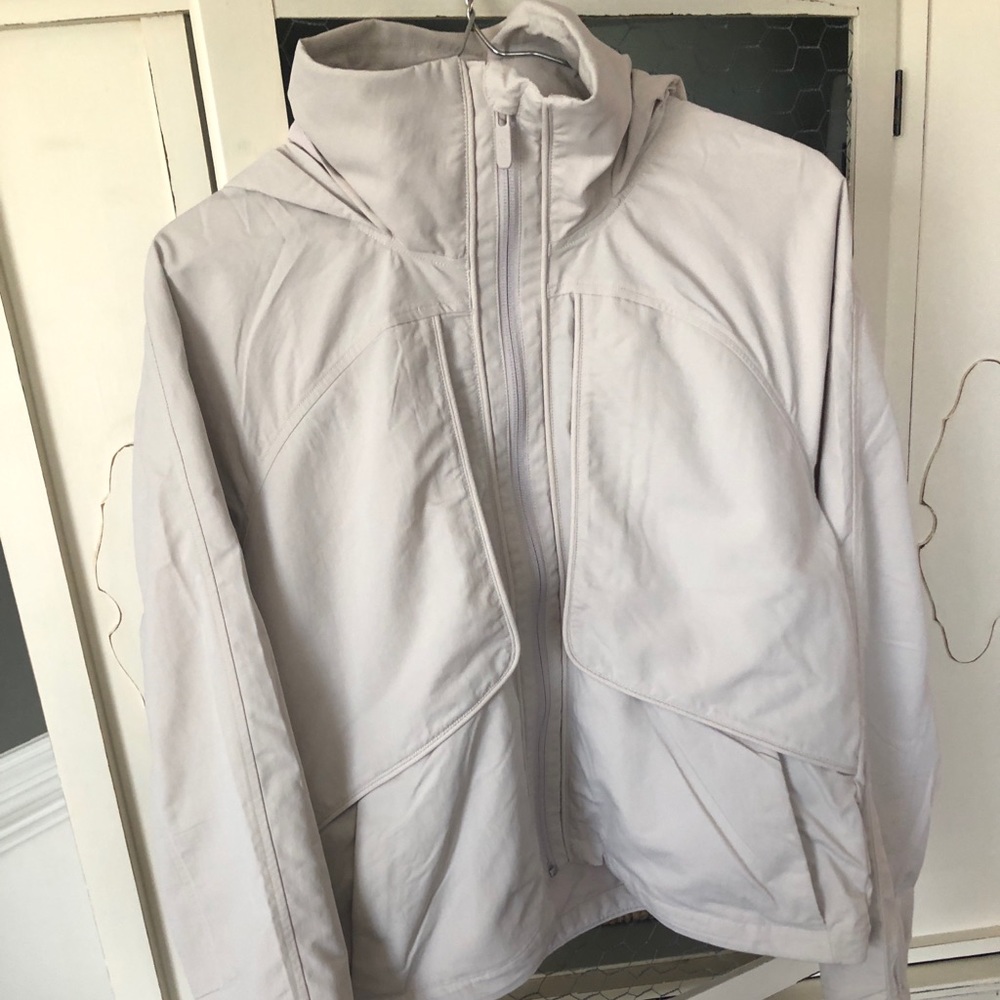 NWT Lululemon Always Effortless Jacket size 6
